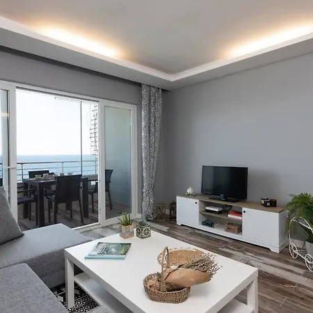公寓 Luxurious Middle Flat Seaside In Heart Of *